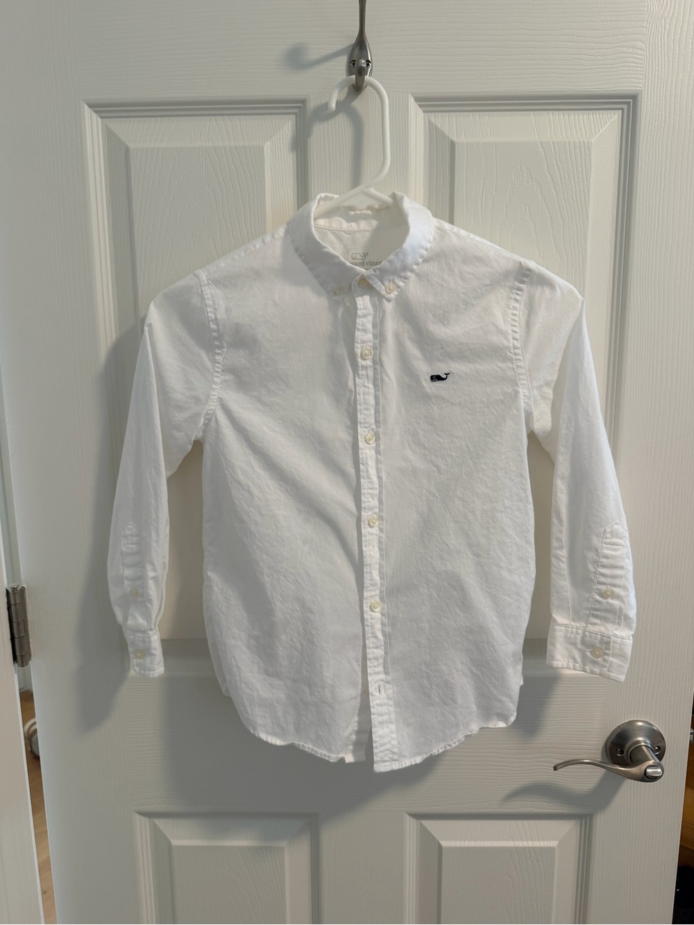 Vineyard Vines White Long-Sleeve Button-Down Shirt with Whale Logo